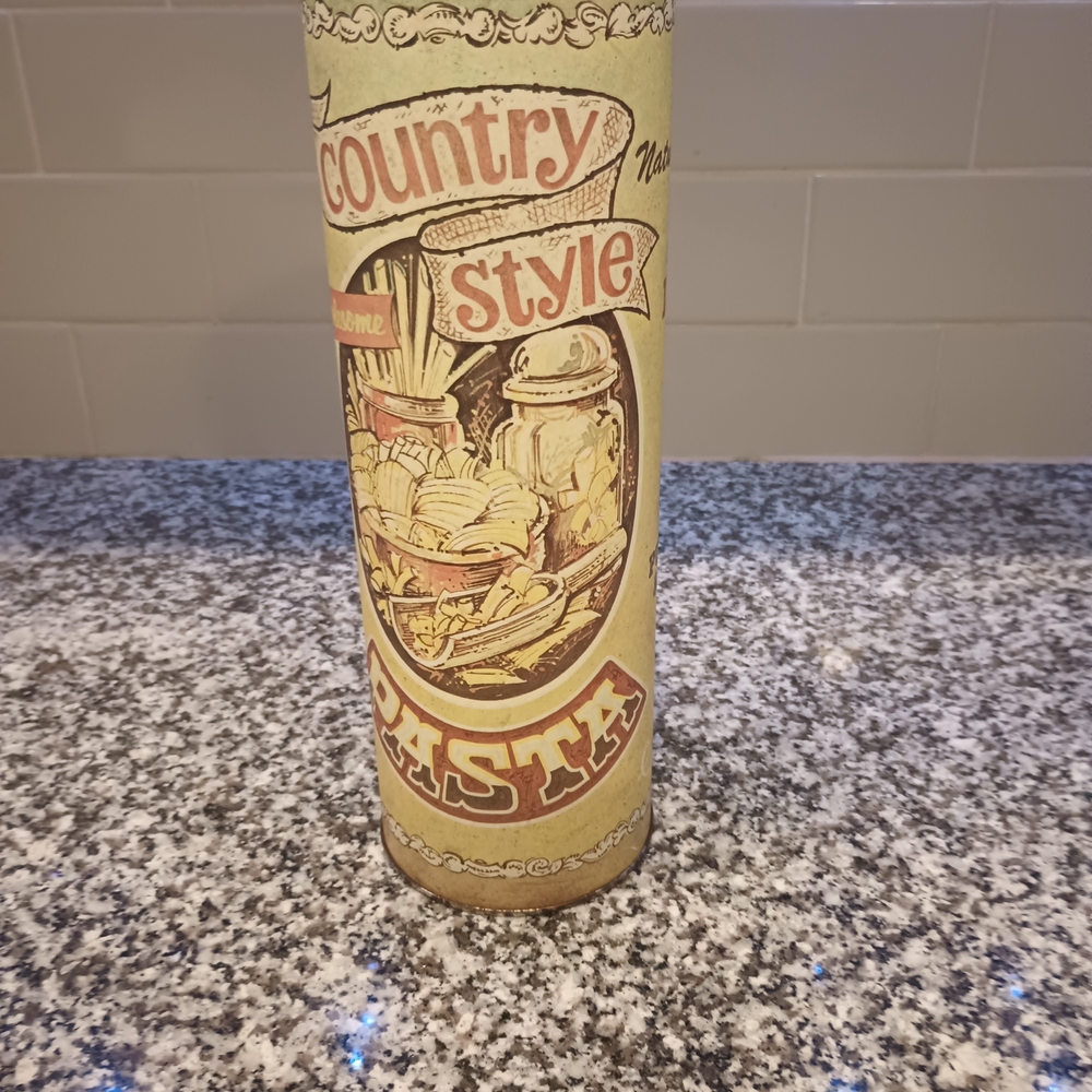 Vintage Pasta Spaghetti Tin J. T. Putman & Sons Country Style Loscalzo-Michaelso